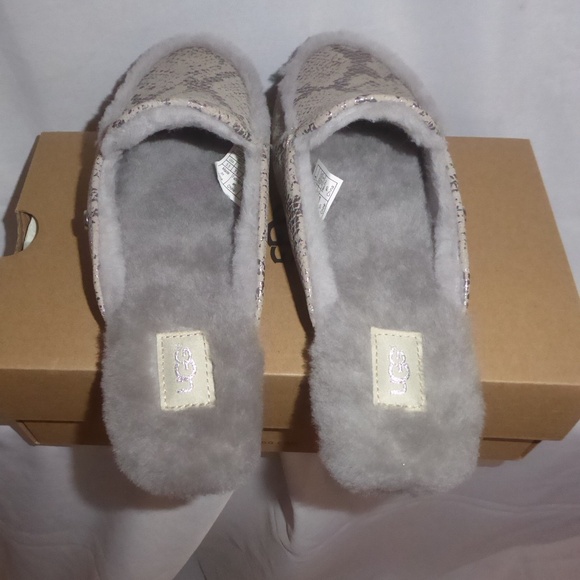 🎈FINAL SALE 🎈UGG Lane Sheepskin Slip On Mule Snake Embossed NEW * - Picture 9 of 10